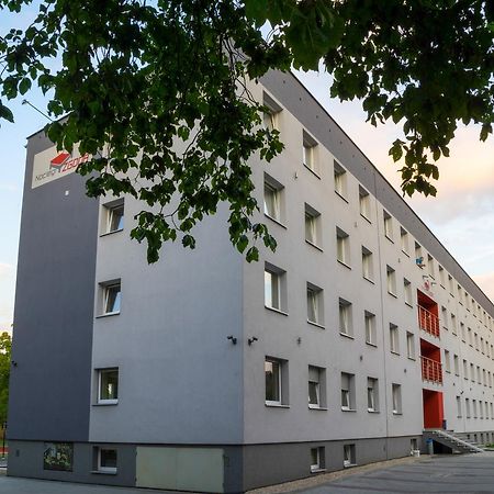 Zgoda Kompleks Hotelarski Свентохловице Экстерьер фото