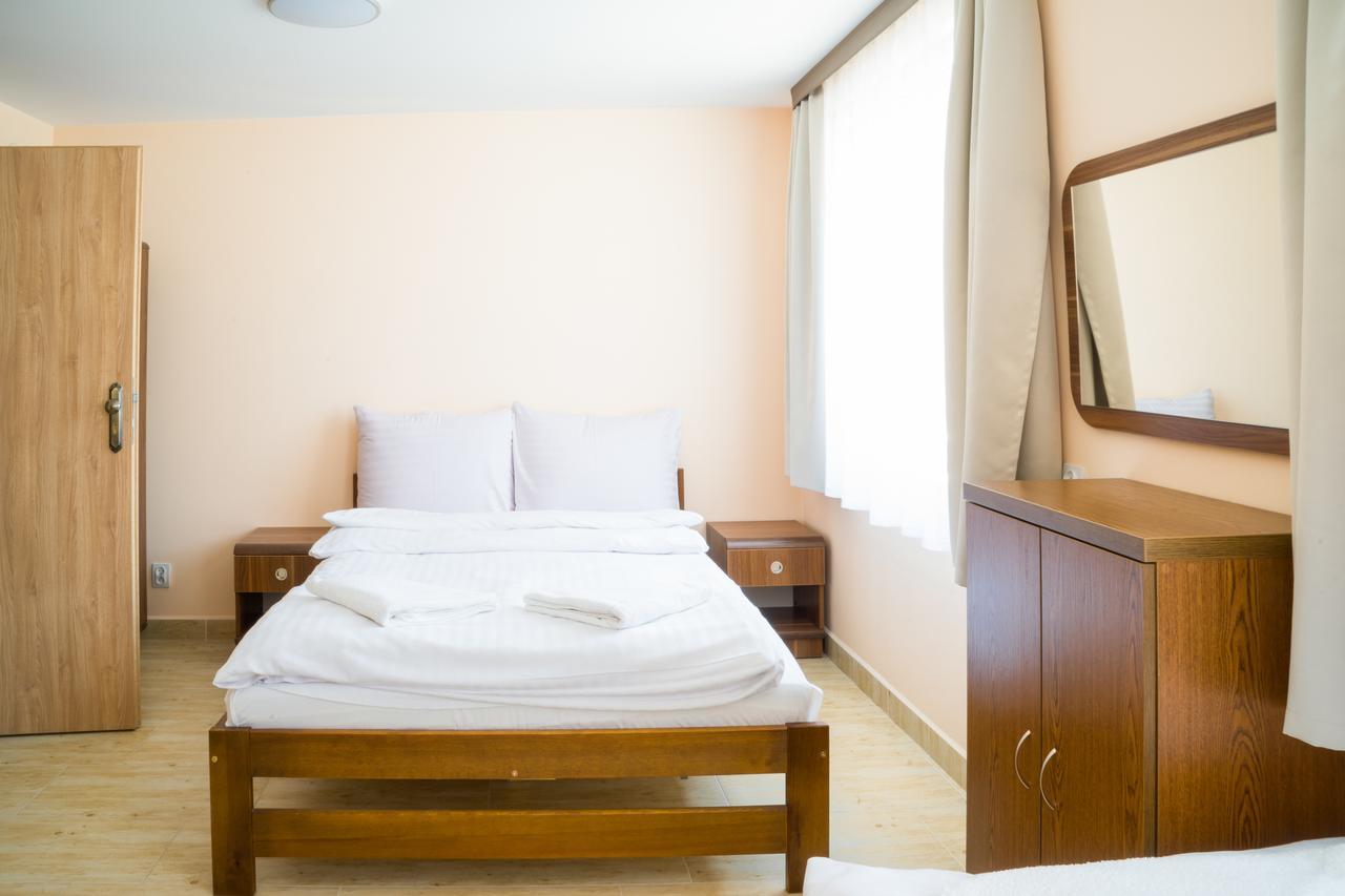 Zgoda Kompleks Hotelarski Свентохловице Экстерьер фото