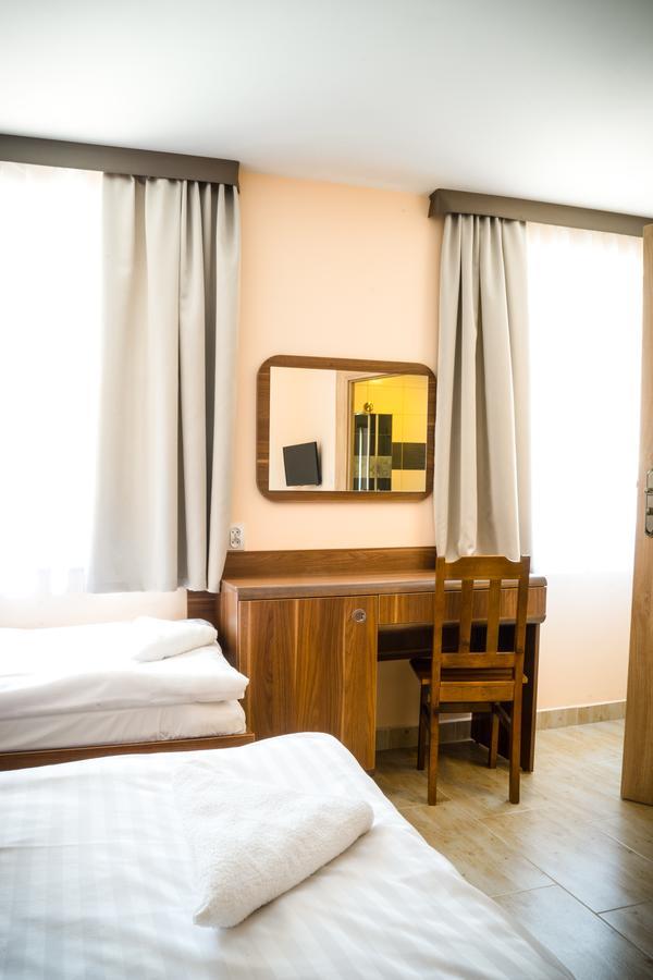 Zgoda Kompleks Hotelarski Свентохловице Экстерьер фото